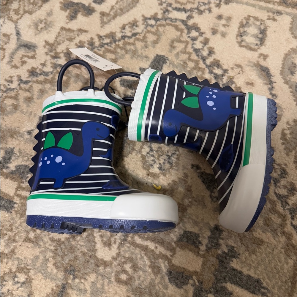Toddler size 5 rubber boots
